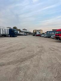 Parcheggio per camion bus e furgoni