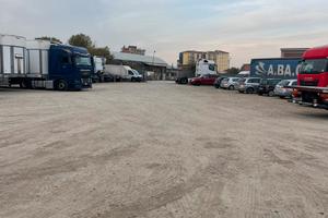 Parcheggio per camion bus e furgoni