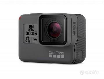 GoPro Hero 5 Black + Accessori action cam