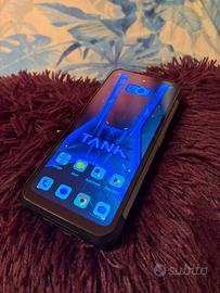 Smartphone con Night Vision PROIETTORE integrato