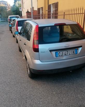 ford fiesta 2004