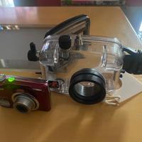 fotocamera nikon coolpix con custodia subacquea