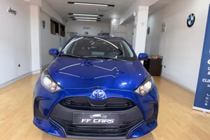 Toyota Yaris 1.5 Hybrid 5 porte Trend con 1300 Imm