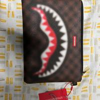 pochette sprayground