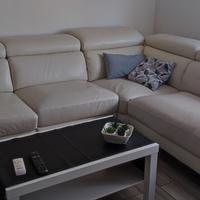 divano angolare con chaise longue