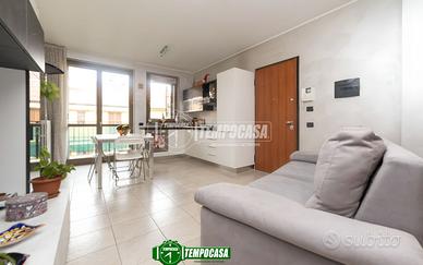 ZONA MM2 - 2 LOCALI CON BOX E CANTINA !!!