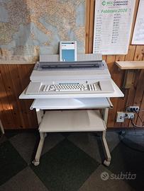 Macchina da scrivere Olivetti