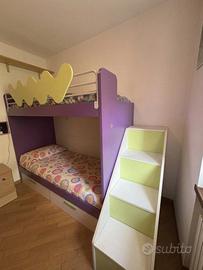 Letto a castello moderno con scaletta contenitore