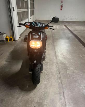 Scooter  50cc  Piaggio  Typhoon