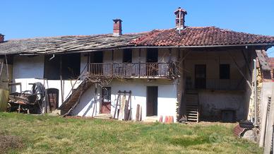 Cascina da ristrutturare