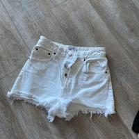 Pantaloncini bianchi di Zara