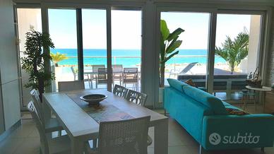 Luxury living sul mare. disponibile da febbraio