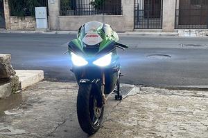 Kawasaki ninja 636 2004 leggere descrizione