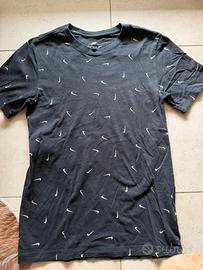 T shirt Nike tg xs