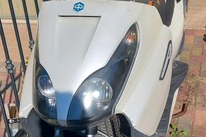 Piaggio X7 EVO