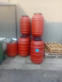 fusti 250 lt con coperchio bidoni