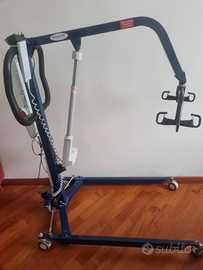 Sollevatore per anziani e disabili