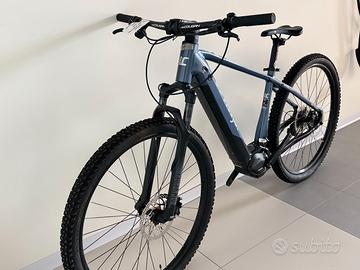 E Bike Mountain bike Lee Cougan trekking nuova