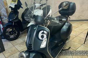 Vespa Limited edition sei giorni