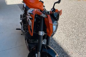 KTM DUKE 125 2011