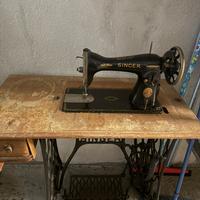 Macchina da cucire vintage Singer