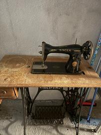 Macchina da cucire vintage Singer