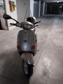Vespa 50