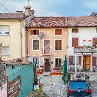 CASA DI CORTE A MONTECCHIA DI CROSARA