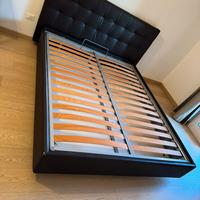 Letto matrimoniale con contenitore