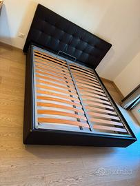 Letto matrimoniale con contenitore