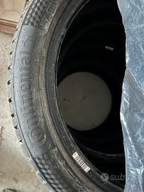 4 Gomme CONTINENTAL Invernali 225/45 VR18 95V