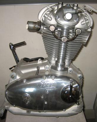 motore Ducati Scrambler 350 anni settanta