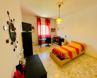 Ampia Camera Singola per Studentesse Bari