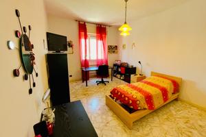 Ampia Camera Singola per Studentesse Bari