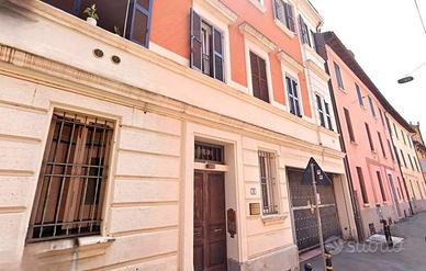 Box / Garage di 14 m² a Bologna