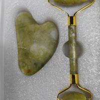 jade roller e gua sha stone