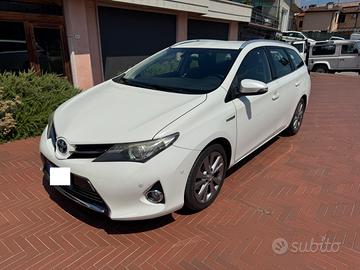 Toyota Auris Touring Sports Hybrid Lounge 1.8
