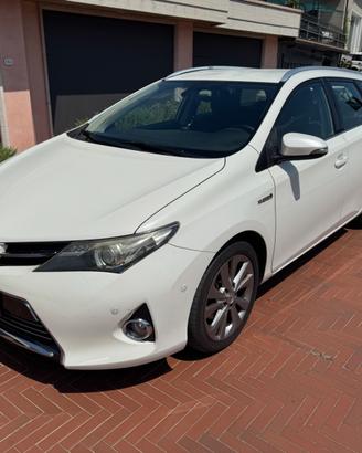 Toyota Auris Touring Sports Hybrid Lounge 1.8