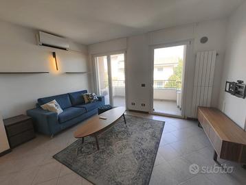 Trilocale con terrazzo, cantina e garage