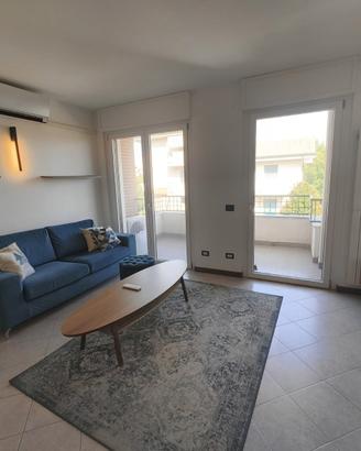 Trilocale con terrazzo, cantina e garage