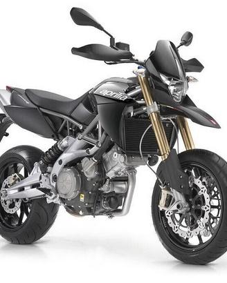 APRILIA DORSODURO +VENDITA RICAMBI USATI