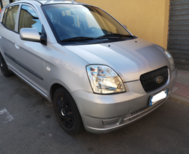 Kia picanto 1000 benzina neopatentati