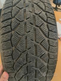 gomme invernali 225/45/17   94v  dot 3222