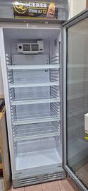 FRIGORIFERO PER ATTIVITÀ COMMERCIALE