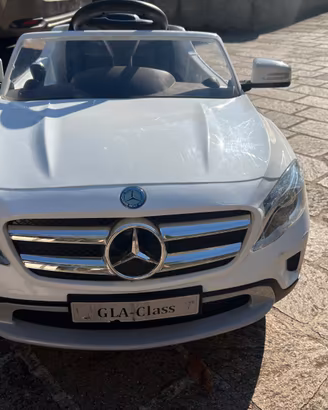 macchinina elettrica Mercedes Cabrio per bambini