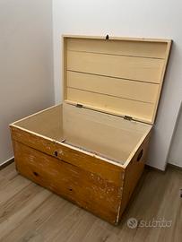 Grande baule cassapanca in legno vintage