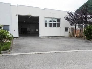 CAPANNONE vicino autostrada