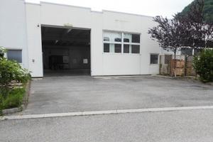 CAPANNONE vicino autostrada