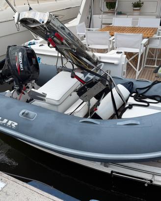 Tender sur marine 290