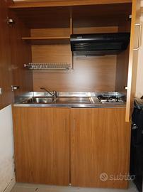 cucina monoblocco a scomparsa